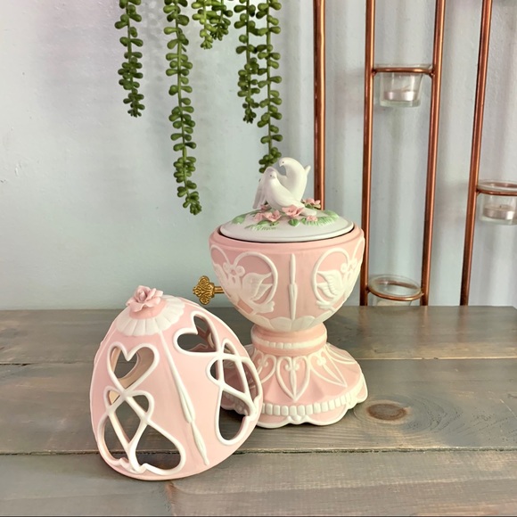 Avon Other - 2003 Simply Elegant Avon Easter Vivaldi Music Box